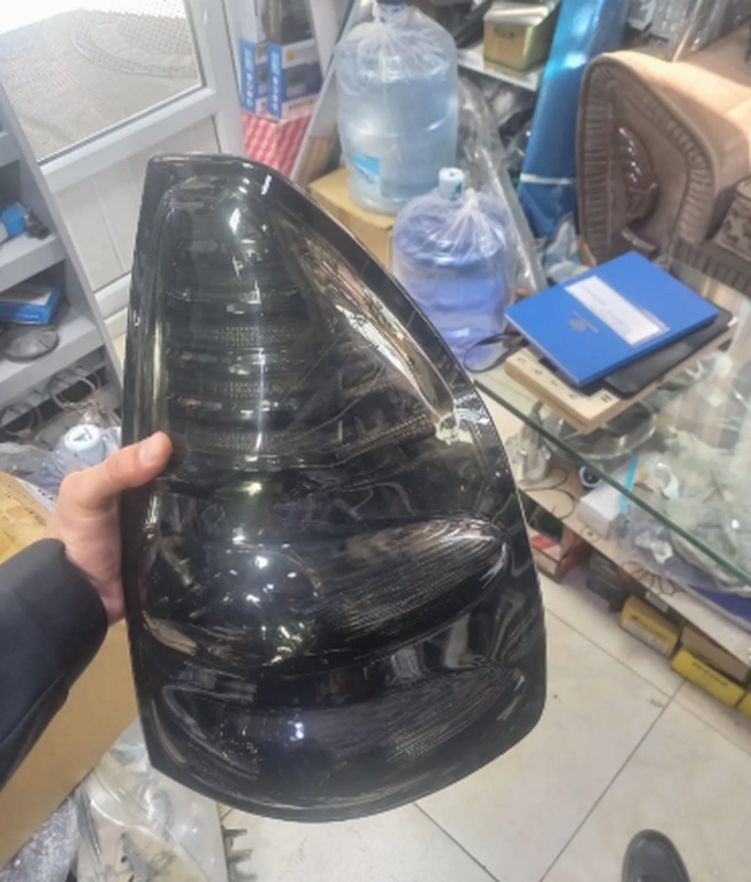 Задний стоп от prado 120 черного цвета